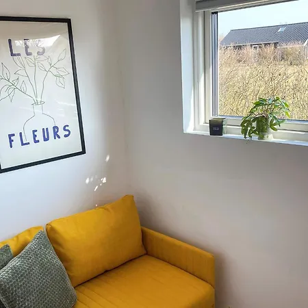 6 Person In Sydals-by Traum